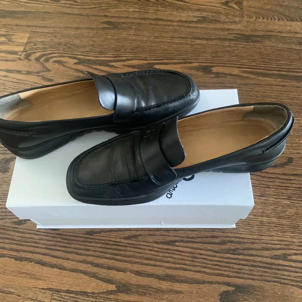 Bally Italy Women’s Leather loafer/Sneaker 37.5